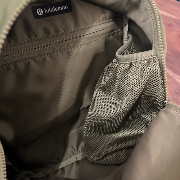 City Adventurer Backpack Mini - Picture 5 of 15